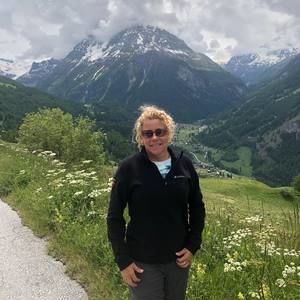 Meet your Posher, Mj